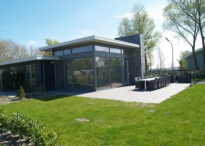 Europarcs De Biesbosch منتزه العطل 3*